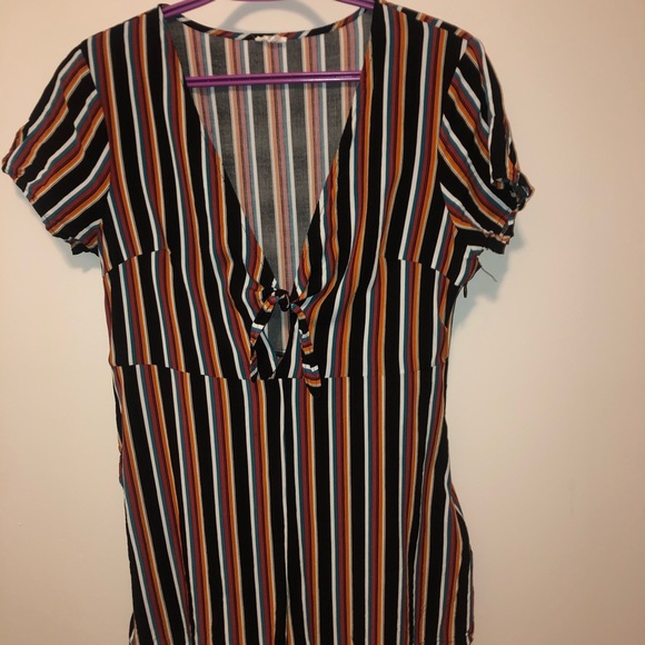 Garage Striped Romper - tie in front & pockets - Picture 8 of 10